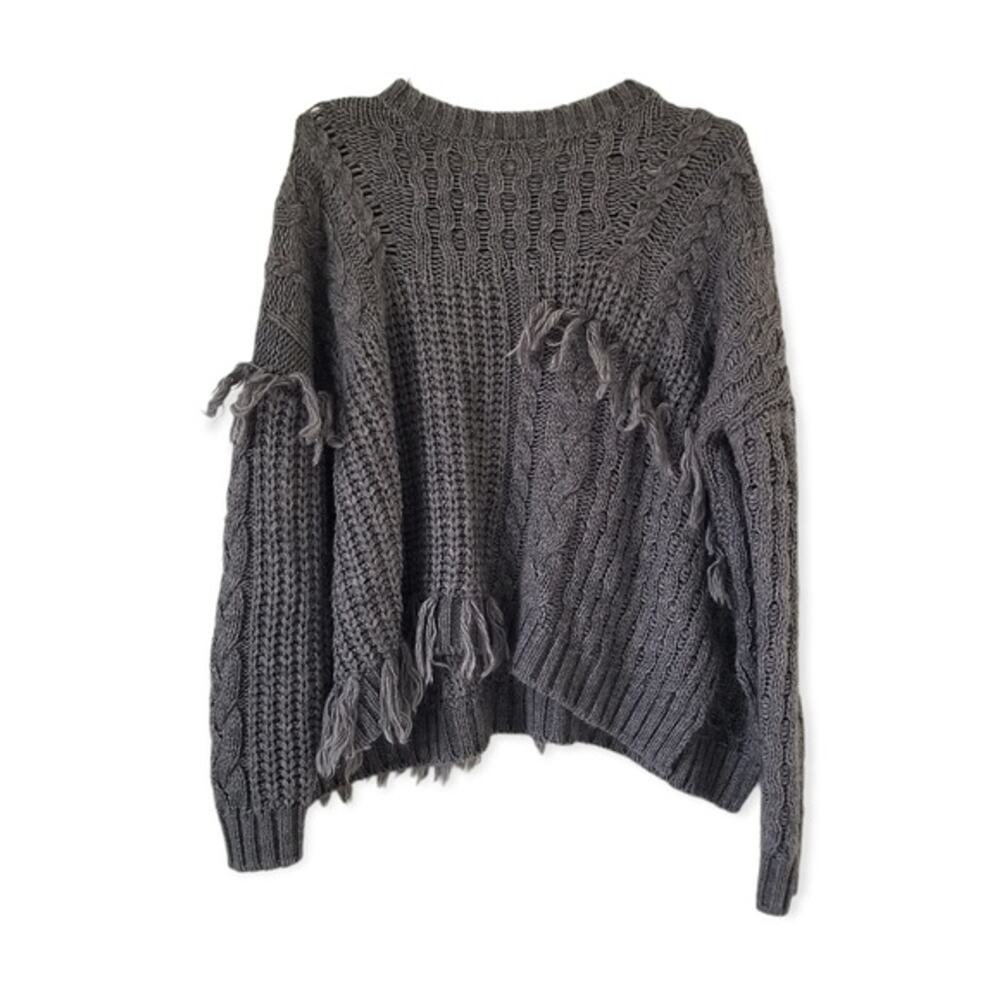 Cupcakes & Cashmere Gray Fringe Sweater size Large - Picture 2 of 10